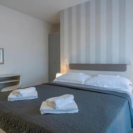 Barmel Deluxe Mit Grossem Balkon Apartment Pula